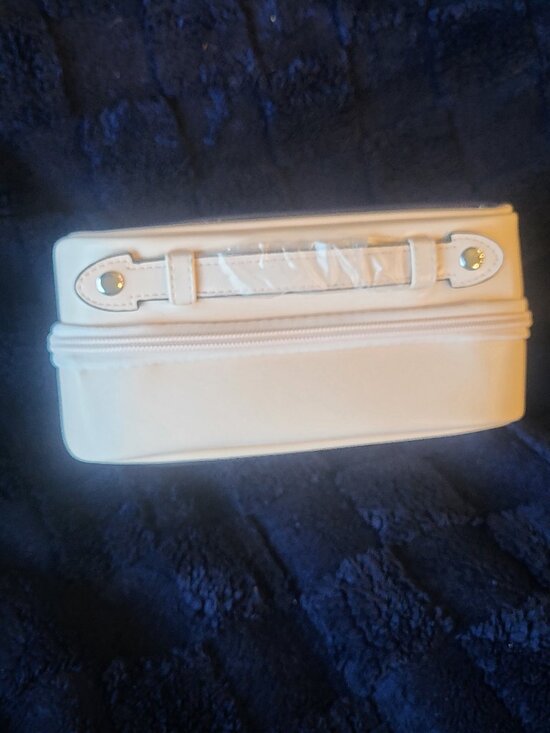 Veki Pink Toiletry Bag, NWOT, - Picture 3 of 6